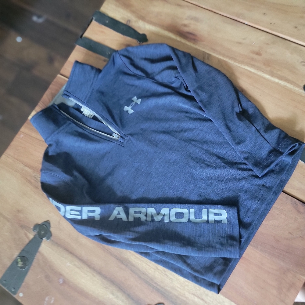Boys XS NWoT navy blue under armour 3/4 zip jacket